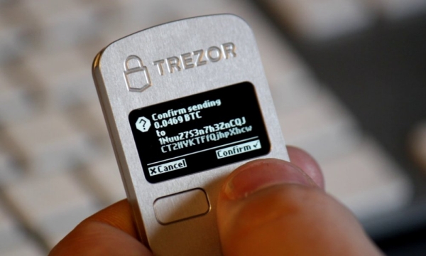 Фирма по кибербезопасности взломала seed-фразу аппаратного кошелька Trezor T