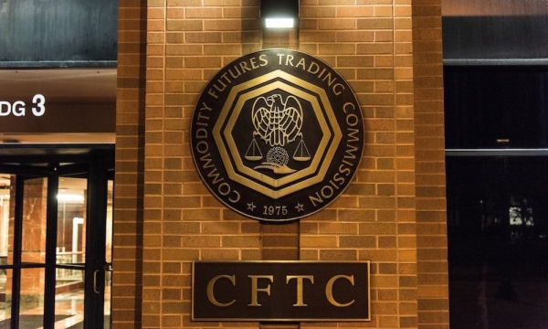 CFTC обвиняет жителей Флориды, Луизианы и Арканзаса в мошенничестве с криптовалютой