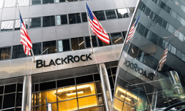 Комитет США оценивает инвестиции BlackRock в китайские компании в размере 429 миллионов долларов